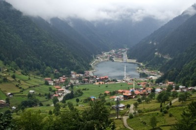 Trabzon'un Çaykara İlçesi'nde bulunan Uzungöl yok olmasın!