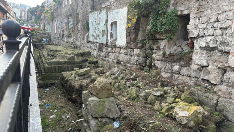 Tarihi surlarda restorasyon başladı