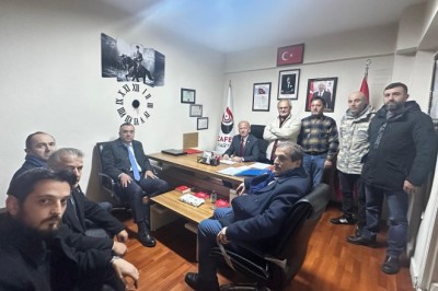Milletvekili Aydın'dan Zafer Partisi'ne destek ziyareti