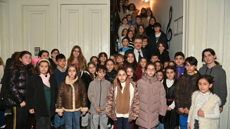 Başkan Genç: Sanatla büyüyen nesiller yetiştiriyoruz