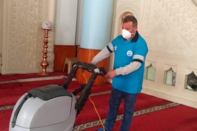 Ortahisar Belediyesi, camilerde Ramazan temizliği yapıyor