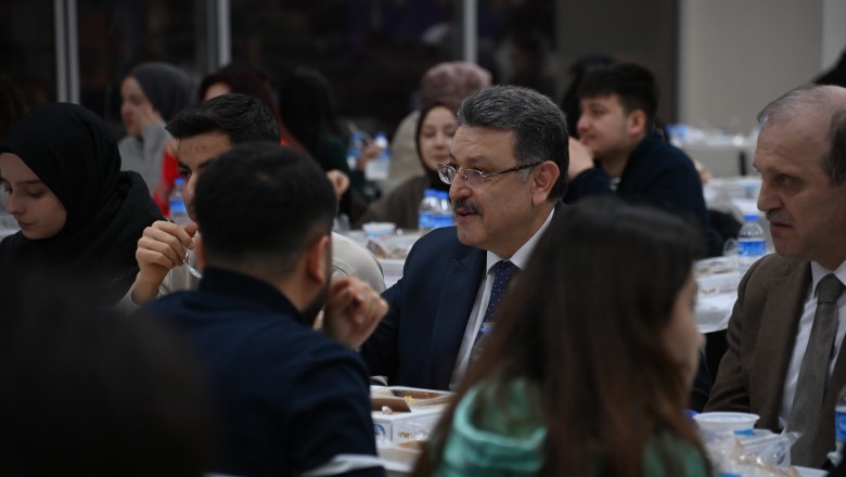 Başkan Genç, KTÜ'de öğrencilerle iftarda buluştu