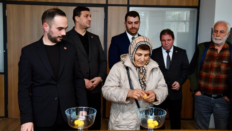 Çağlayan’da imzalar atılıyor, hak sahiplerinin daireleri belirleniyor