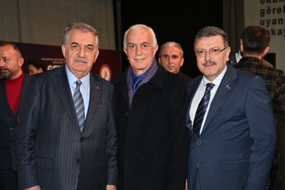 Hayati Yazıcı, siyasi tecrübelerini gençlerle paylaştı