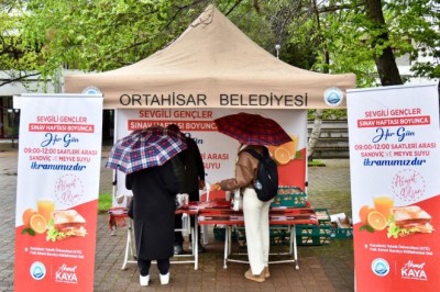 Ortahisar Belediyesi, sınav haftasında da öğrencilerin yanında