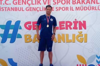 Büyükşehir'in gururu Emrah Öztürk'ten Türkiye rekoru