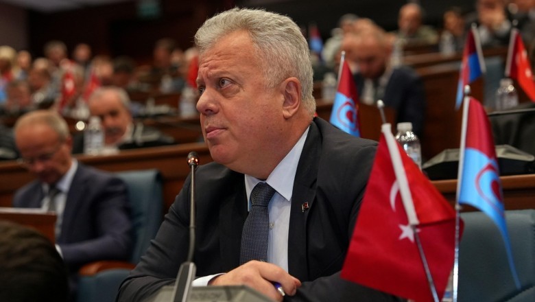 Zorlu: Arkasındaki devlet gücüne rağmen Büyükşehir'in yaptıkları yok denecek kadar az