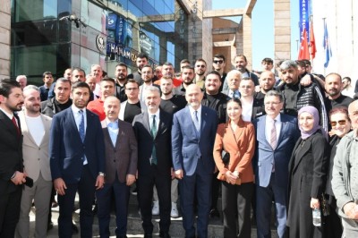 Süleyman Soylu Trabzon'da gençlerle buluştu
