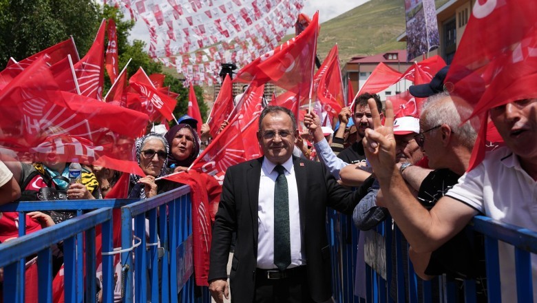 CHP Trabzon İl Başkanı Bak: Türkiye 12 şehidine ağlarken, AKP Trabzon'da konser düzenliyor