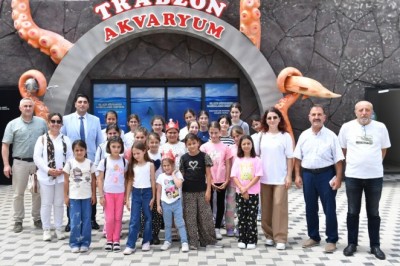 Çocuklar, Tünel Akvaryum'daki etkinlikte gönüllerince eğlendi