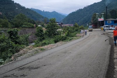 Büyükşehir, 2 günde 2 bin 700 metre kuru beton serdi