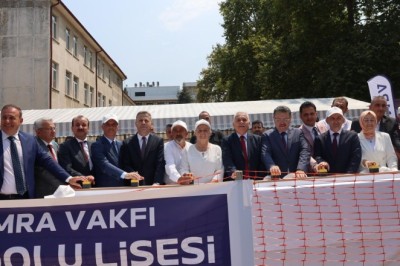 Yomra Vakfı Anadolu Lisesi’nin temeli atıldı