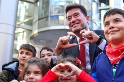Ortahisar Belediyesi'nden öğrencilere 'Çanta ve Kırtasiye Seti' desteği