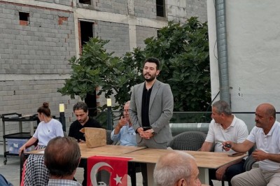 CHP Akçaabat İlçe Başkanı Köroğlu’ndan okul bahçesinin otopark olarak kullanılmasına tepki