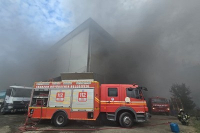 Trabzon'da AVM'de çıkan yangın kontrol altına alındı