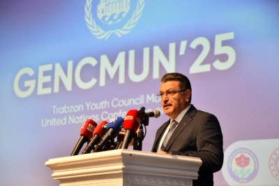 Başkan Genç: Ülkesine sahip çıkan bir gençlik var
