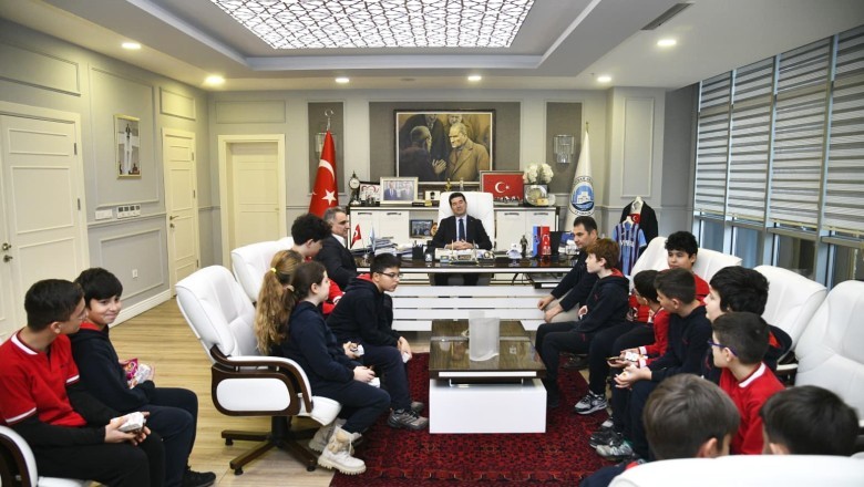 Başkan Kaya: Kitaplar ve dersler, her zaman birinci önceliğiniz olmalı
