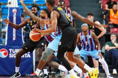Trabzonspor Basketbol Normal Sezonu Galibiyetle Kapattı: Mersin Karşısında Net Mesaj!