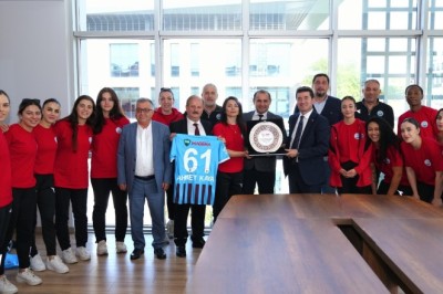 Ortahisar Belediyesi sporcuları başarılarına yenilerini ekledi