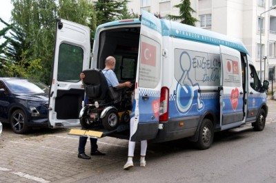 Büyükşehir'den özel bireylere kapsamlı destek
