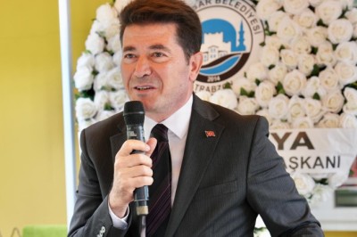 Başkan Kaya: Camilerimize hizmet etmek, öncelikli görevlerimizden biridir